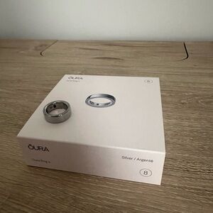 Oura Ring 4- Silver size 8